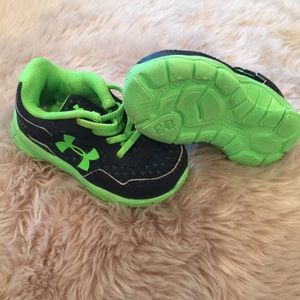 Under Armor Shoes: Little Boy Size 3